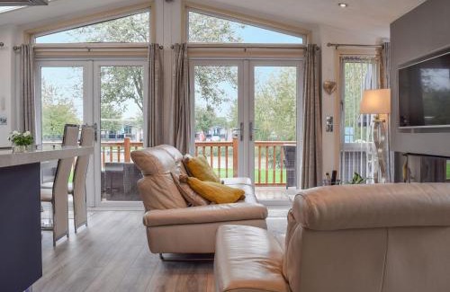 Tiddington House | River Meets Lodge