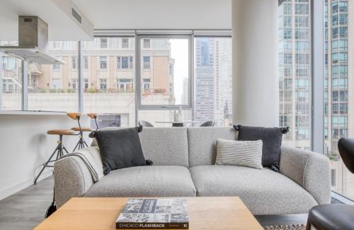 Near North Side Apartment | River N 1BR w Gym Pool WD nr L CHI-124