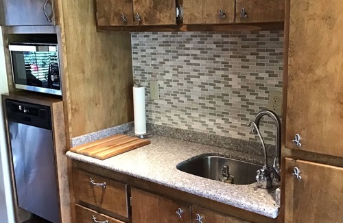 Auburn Apartment | River Nest