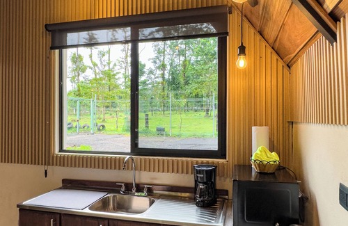 La Fortuna Cabin | River Paradise Cabin with Private Jacuzzi