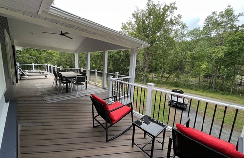 High View House | River Perch on the Cacapon: private home on 27 acres and 1200 ft of riverfront