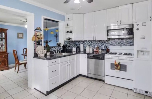 Old Aurora House | River Point Minutes to Downtown Quiet Area!