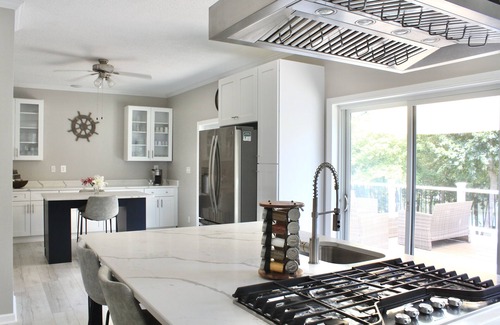 Lancaster House | River Pointe Place- Waterfront -Private Dock -Hot Tub/Spa