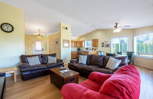 Hood River House | River Ranch, Close to DT Hood River!