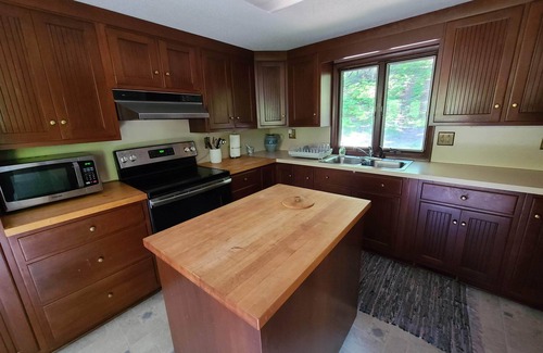 Irons Cabin | River Ranch Rental - Cabin in the woods-fishing, relaxation, wildlife, river