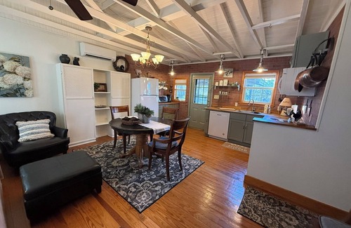 Buchanan Dam House | River Rd: Cozy retreat on Lake LBJ