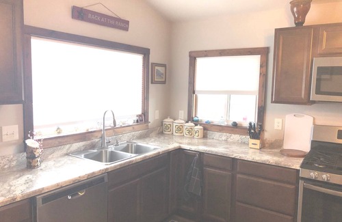 Silver Star Cabin | River Rest Luxury Cabin - The Ruby. Beautiful River and Mountain Views!