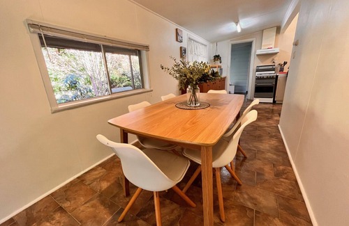 Myrtleford House | River Rest Retreat