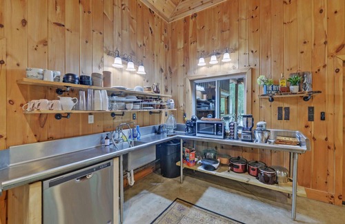 Bowman Cabin | River Retreat for the entire family and more