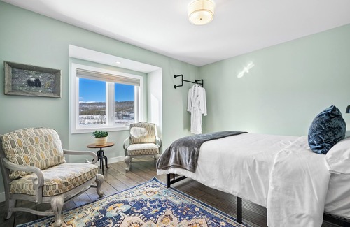 Foothills County Bed & Breakfast | River Retreat Kananaskis