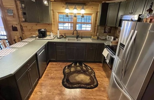 Atlanta Cabin | River Retreat on Thunder Bay River!