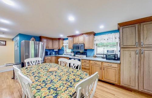 Warrensburg House | River Retreat