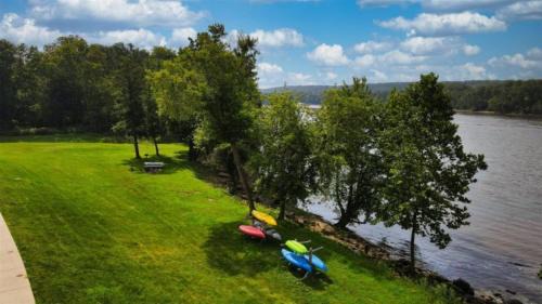 Ottawa House | River Retreat