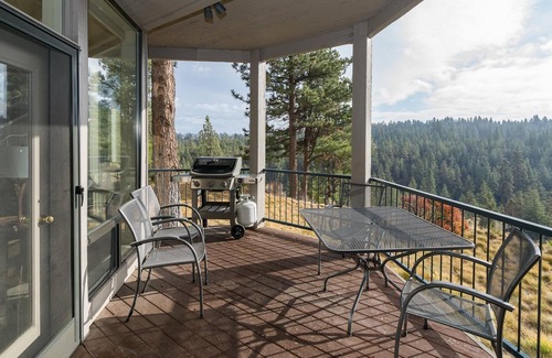 Century West Condo | River Ridge 330ab