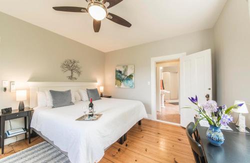 Martins River House | River Ridge Lodge