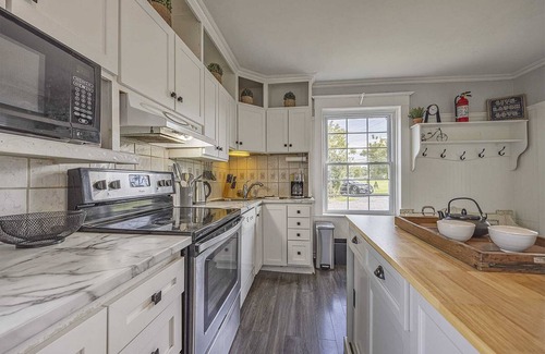 Napanee Other | River Road House is a 1910 Restored Farmhouse with a Cottage Vibe hot tub, sauna
