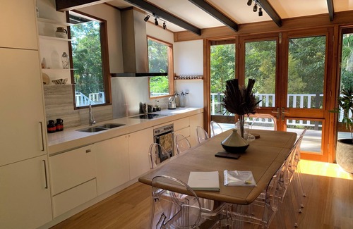 Termeil House | River Road Retreat - Lake Tabourie