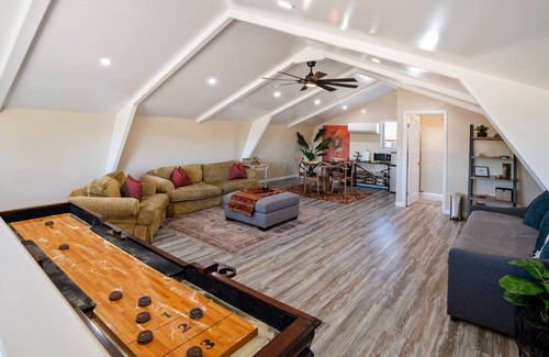 Templeton House | River Road Retreat! Hot Tub + Barndominium