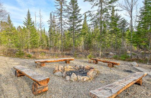 Notre-Dame-de-la-Merci House | River Rock Retreat