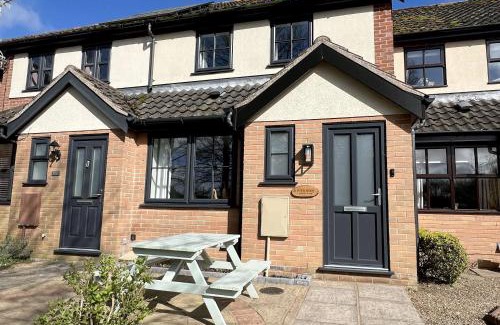 Fakenham House | River Rose