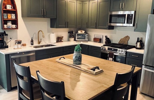 Fryeburg House | River’s Edge Retreat – A Cozy Home for Families & Friends