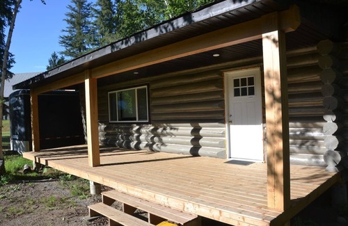 Clearwater Cabin | River's Edge Retreat - Granite Glamping Cabin