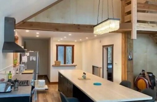 Blue River House | River Safari Lodge