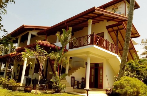 Darga Town House | River shadow villa