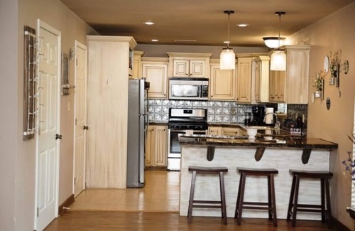 Natchez House | River side house, boat dock, wifi, pets welcome, kid friendly, try us out