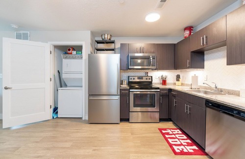 Tuscaloosa Condo | River Tide: A Luxurious Riverfront Retreat Just Minutes from Bryant Denny Stadium