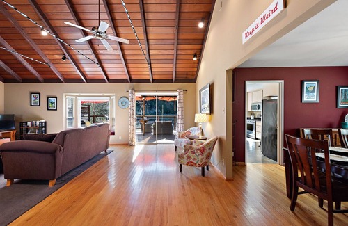 Monte Rio House | River Time ~ Come Stay on the River! Access to Park, Riverfront, In Town
