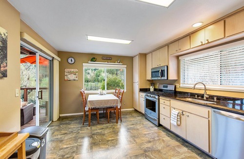 Monte Rio House | River Time ~ Come Stay on the River! Access to Park, Riverfront, In Town