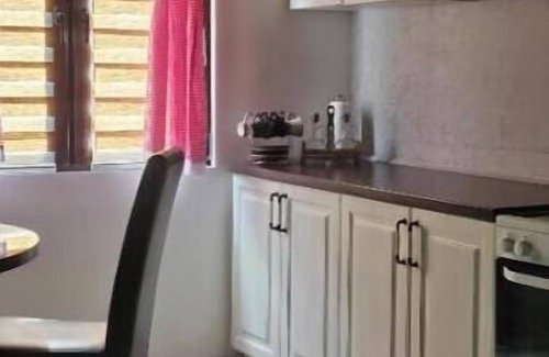 Foca House | River valley house