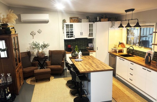 Bridgetown Cabin | River Valley Retreat – Tiny Home Escape with River Frontage & Bushland Views