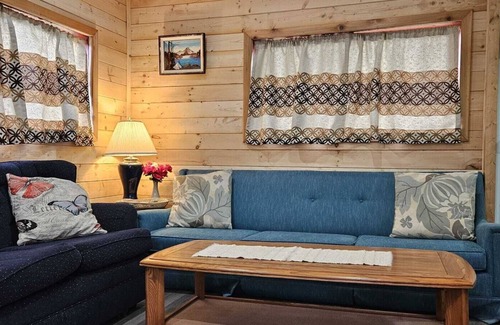Hastings Cottage | River View 2 Bedroom Cottage 7
