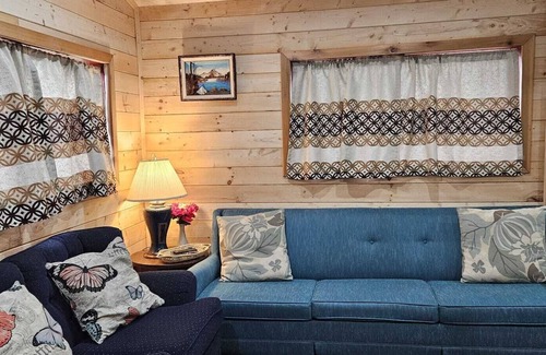 Hastings Cottage | River View 2 Bedroom Cottage 7