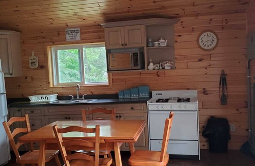 Hastings Cottage | River View 3 Bedroom Cottage 12