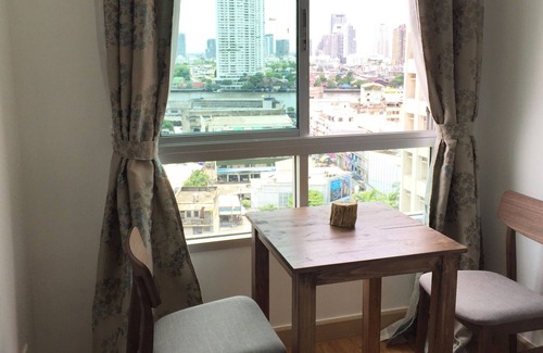 Yan Nawa Apartment | River view 42 sq.m.,BTS,Pool,wifi,A/C