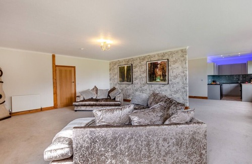 Skipton Apartment | River View at Hanlith Hall