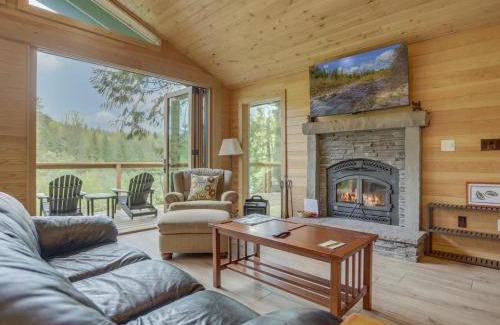 Welches House | River View Cabin - Meredith Lodging