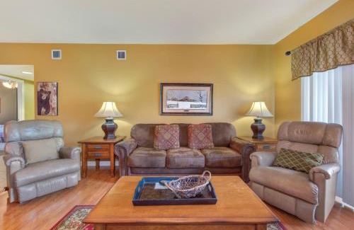 Pigeon Forge Apartment | River View Condo Bear Crossing 302