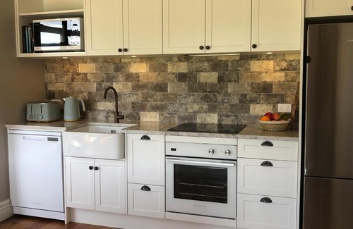 Kahuranaki House | River View Cottage