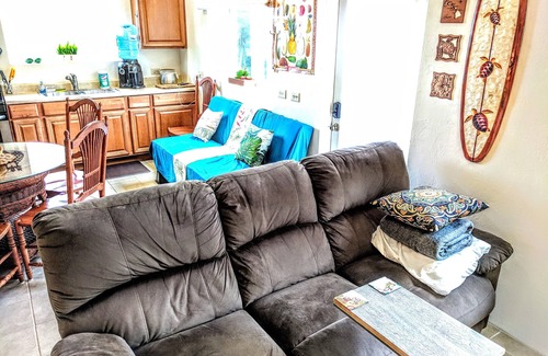 Pepeekeo Cabin | River View Family House with a Full Kitchen (No Cleaning Fee)