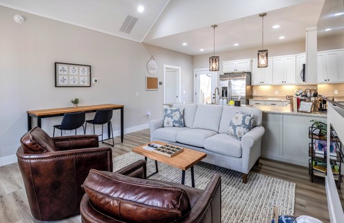 Ellijay House | River View Getaway by 2DC