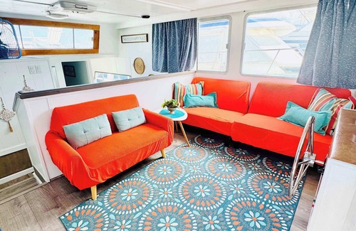St. Augustine Boat Rental | River View Houseboat in Downtown St.Augustine