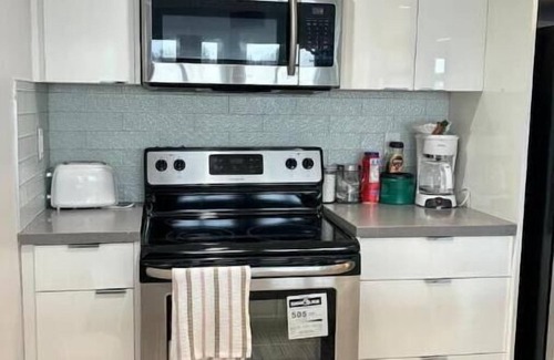 Calgary Chinatown Apartment | River view one bedroom apartment Calgary Downtown #703