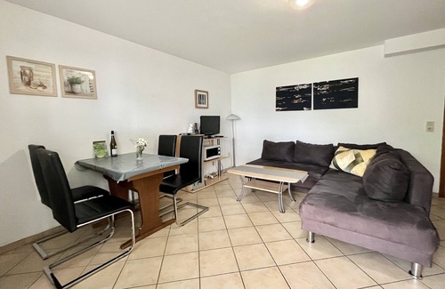 Reil Apartment | River View Retreat in Reil