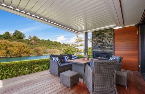 Rangatira Park House | River View Retreat Taupo