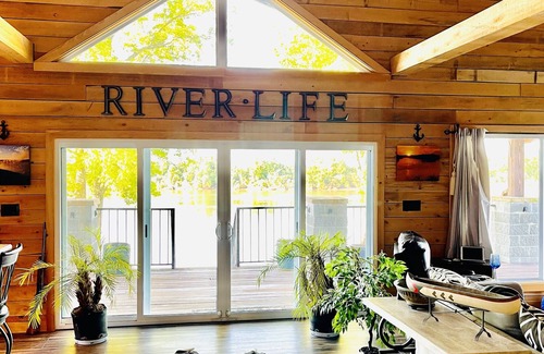 Morris Chapel House | River View & Retreat