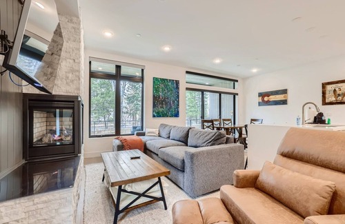 Silverthorne Condo | River View Retreat | Small family getaway!